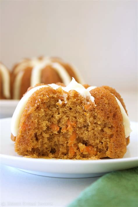 Mini Bundt Cake Recipes : Lemon Sour Cream Mini Bundt Cakes Bite Sized Bundt Cake Recipe - Begin ...