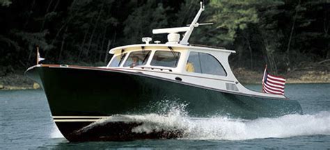 Charter a Hinckley Jet Boat – The Hinckley Talaria | Ellis Boat Charters