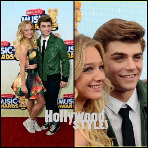 Garrett Clayton, Ross Lynch y Laura Marano: Radio Disney Music Awards ...