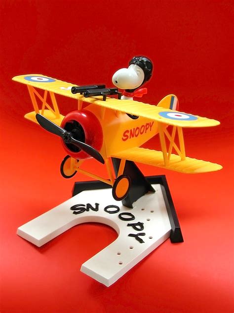 monogram snoopy and his sopwith camel snap-tite model kit (1970) - a ...