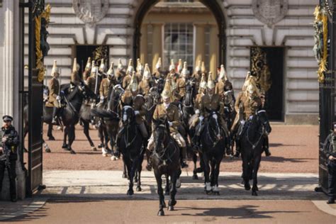 LondonLife – Rehearsing the Coronation Procession… – Exploring London