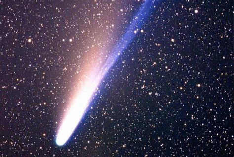 Newly Discovered Comet Has The Longest Known Tail