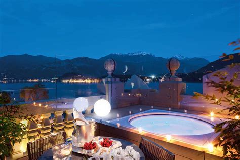 20 Beautiful Hotels With Jacuzzis in Room