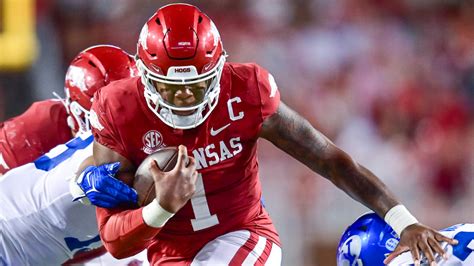 Razorbacks' quarterback may have found chip against Jayden Daniel's this week - Sports ...