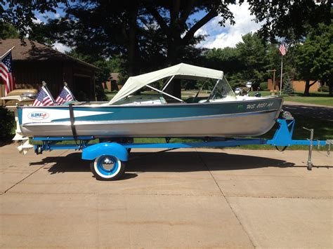 1958 Alumacraft Super C Runabout. | Boat restoration, Classic boats, Vintage boats