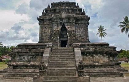 Tarumanegara Kingdom, Oldest Kingdom in West Java | iphedia.com