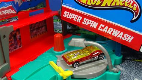 Super Spin Carwash Fold&Go! Hot Wheels Playset - YouTube