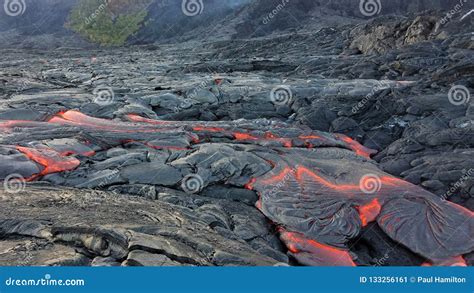 Lava Flow from Hawaiian Volcano Stock Image - Image of geothermal, island: 133256161