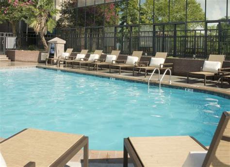 Family-Friendly Hotels & Places to Stay in Lafayette, Louisiana