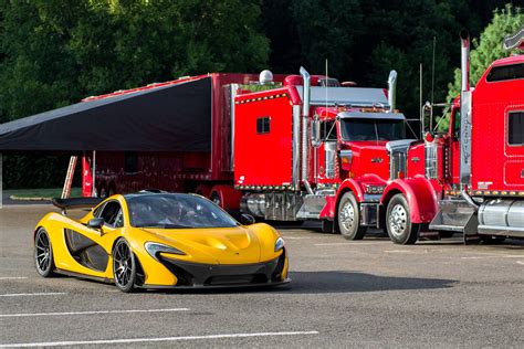 A P1 in race mode. My favorite of the holy trinity. [OC] [1920x1282 ...