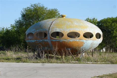 Maria Zannini: The Flying Saucer House