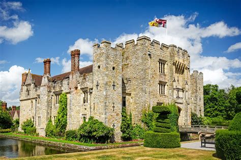 Hever Castle | History & Facts | Britannica