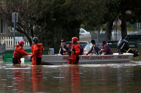 Residents in San Jose start to return home as waters from historic flooding recede | IBTimes UK