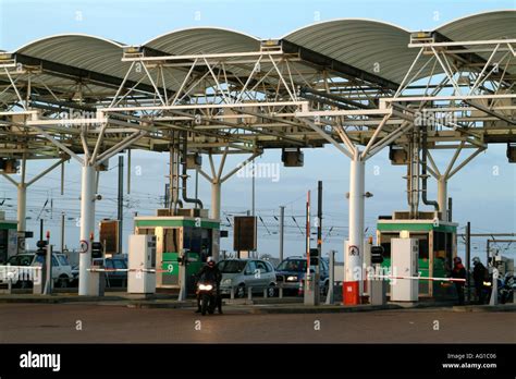 Eurotunnel terminal at folkestone hi-res stock photography and images ...