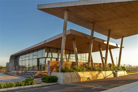 RBIDZ Entrance Gate / Jeremy Steere Architect | ArchDaily