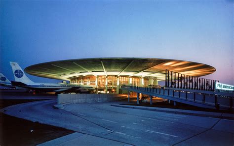 Can J.F.K.’ s Pan Am Terminal, a U.F.O.-Like Monument to America’s Jet Age Innocence, Be Saved ...