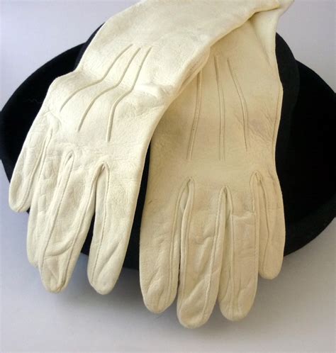 Vintage Leather Gloves – Telegraph