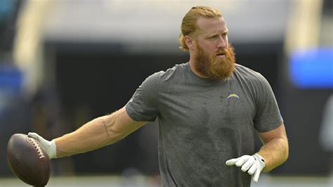 Hayden Hurst injury update: Latest news on Los Angeles Chargers TE