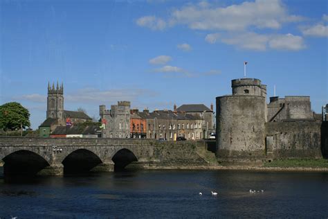 King John's Castle in Limerick, Ireland | Castle, Tower bridge, Travel