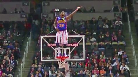 Harlem Globetrotters bring their b-ball tricks to Houston | khou.com