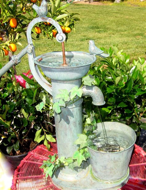 Old Fashioned Water Pump Water Fountain | Bird bath, Garden junk, Water ...