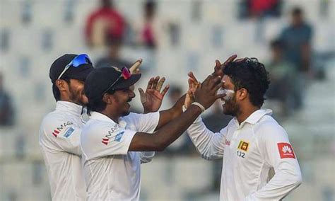 Sri Lanka bounce back as bowlers dominate opening day - Jasarat