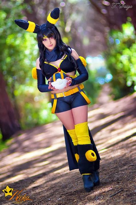 Pokemon Cosplay: Sexy Pokemon Gijinka Umbreon Cosplay Girl