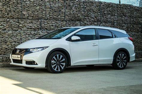 Honda Civic Tourer Review – Even more Civic - carwitter