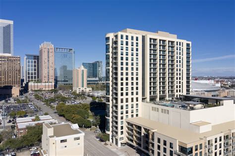 Houston High-Rise Apartments | Camden Downtown