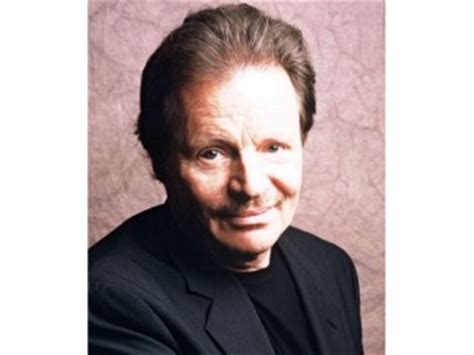 Delbert McClinton biography, birth date, birth place and pictures