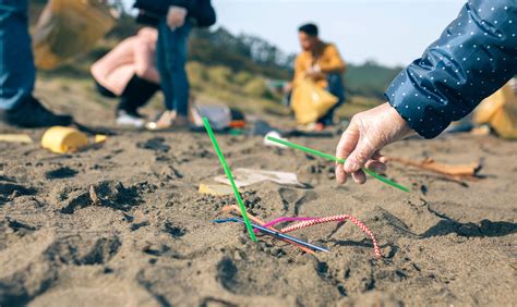 Scooping Plastic Out of the Ocean Is a Losing Game | Hakai Magazine