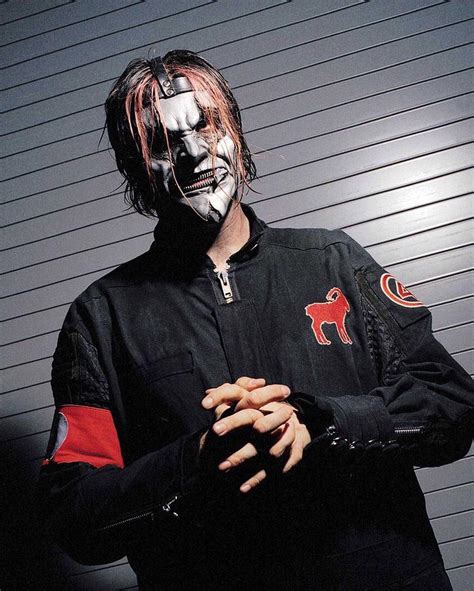 After all this time, this is still my favorite Jim Root mask. : r/Slipknot
