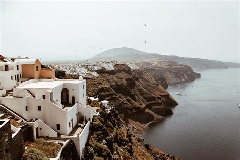 Santorini Travel Guide