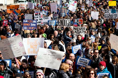 'Vote them out!': Hundreds of thousands demand gun control | WOAI