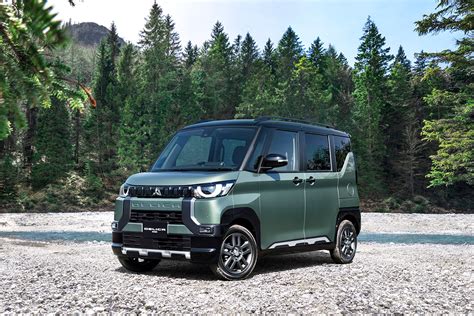 Mitsubishi Delica Mini Wins Japan Car of the Year Design Award