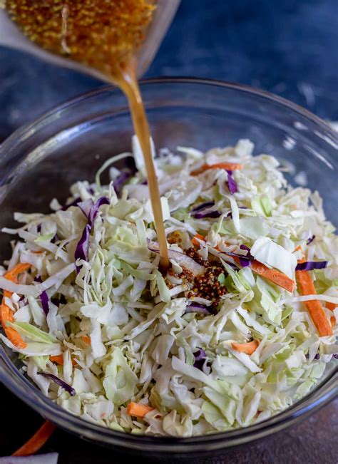 5 MINUTE VINEGAR BASED COLESLAW + WonkyWonderful