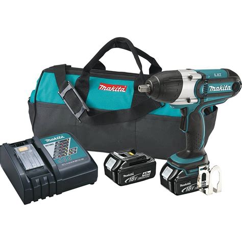 Makita USA 1/2in 18 Volt Lithium Ion Impact Wrench Kit