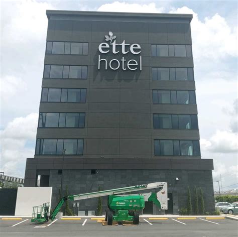 Ette Hotel's 3-Year Sign Projects Nears the Finish Line