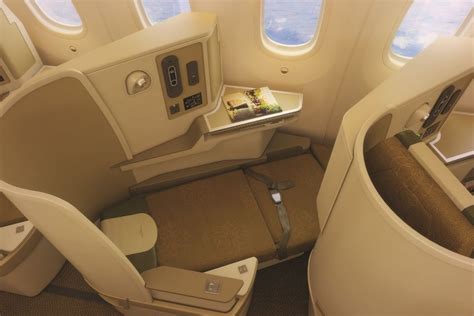 Vietnam Airlines 787 Dreamliner Business Class Review – Spirit Vietnam ...