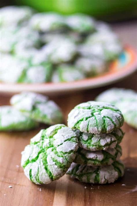 Green Christmas Crinkle Cookies | A Wicked Whisk