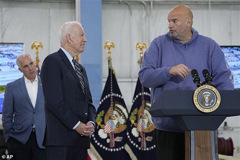 Dem. Sen. John Fetterman slammed for wearing hoodie and shorts to accompany Biden | Daily Mail ...