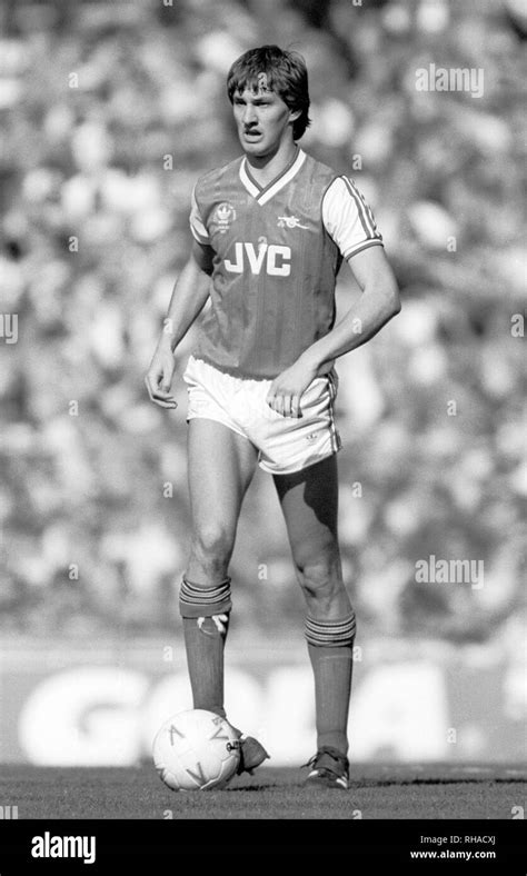 TONY ADAMS, ARSENAL FC, , 1987 Stock Photo - Alamy