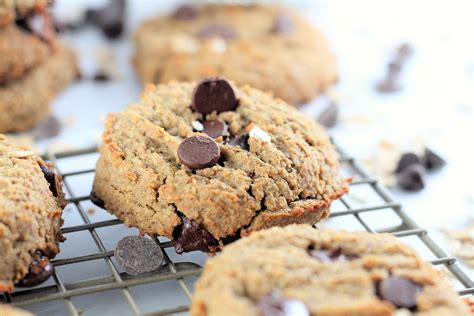 Oatmeal Chocolate Chip High Protein Cookies | Milk & Honey Nutrition