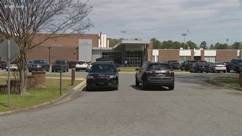 Mills middle, high school on lockdown due to threat | thv11.com