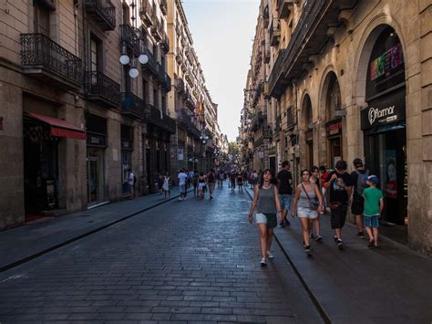 The Complete Self Guided Tour of Barcelona's Gothic Quarter | The Creative Adventurer