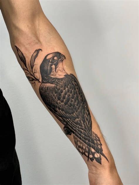 Freehanded Peregrine Falcon done by Nicola Asura at Der Grimm in Berlin ...