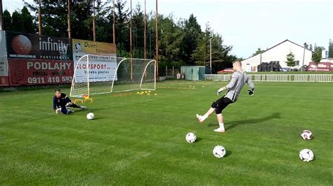 Goalkeeper training - YouTube