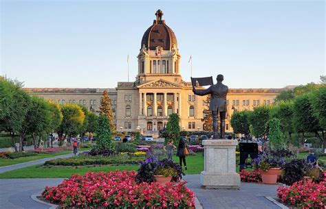 12 Top Tourist Attractions in Saskatchewan | PlanetWare