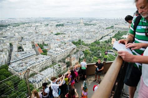 Tina Turner at the Eiffel Tower album photo shoot (1989) : r/OldSchoolCool