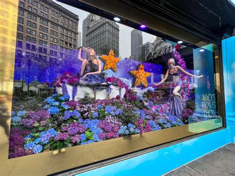 Macy's Flower Show 2023 - Lyssy in the City